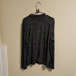 Rafaella Heathered Gray and Black Mock Neck Lightweight Sweater. In EUC